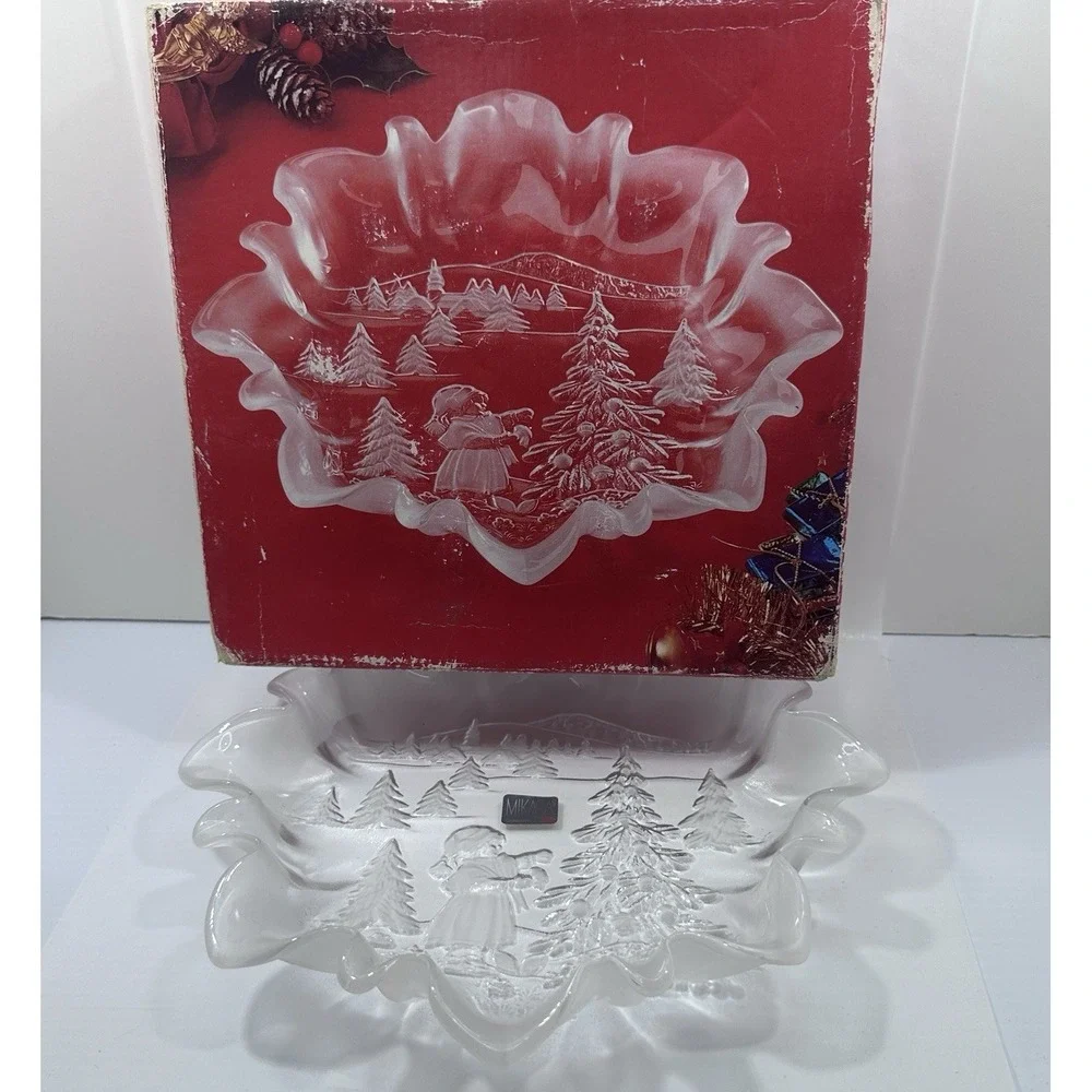 Mikasa Christmas Story Frosted‎ Glass Bon Bon Plate 9.75